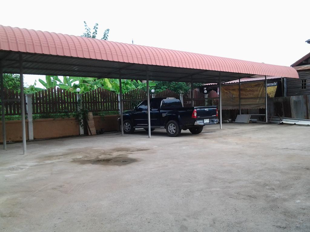 J-Safe Guesthouse Sukhothai Exterior photo