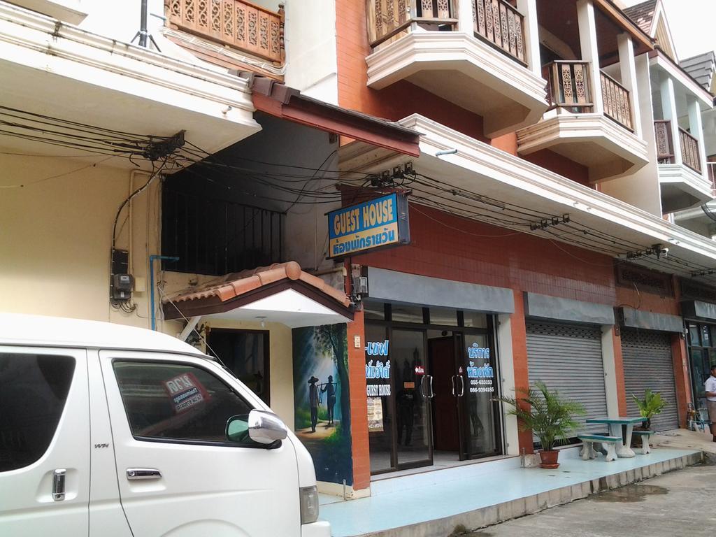J-Safe Guesthouse Sukhothai Exterior photo