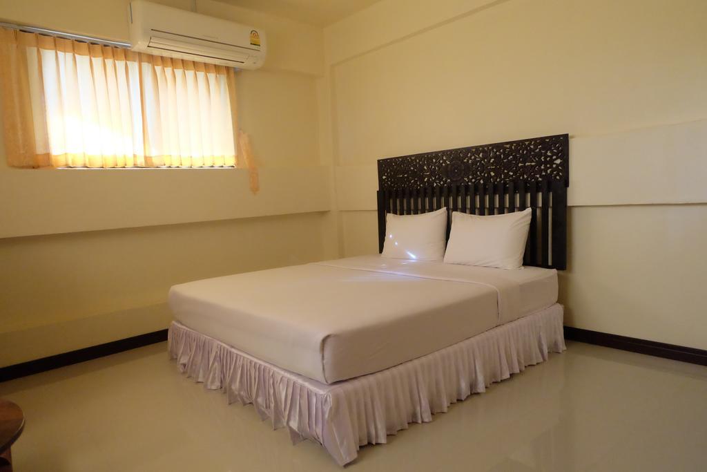J-Safe Guesthouse Sukhothai Exterior photo
