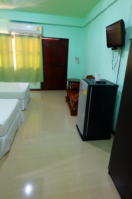 J-Safe Guesthouse Sukhothai Exterior photo