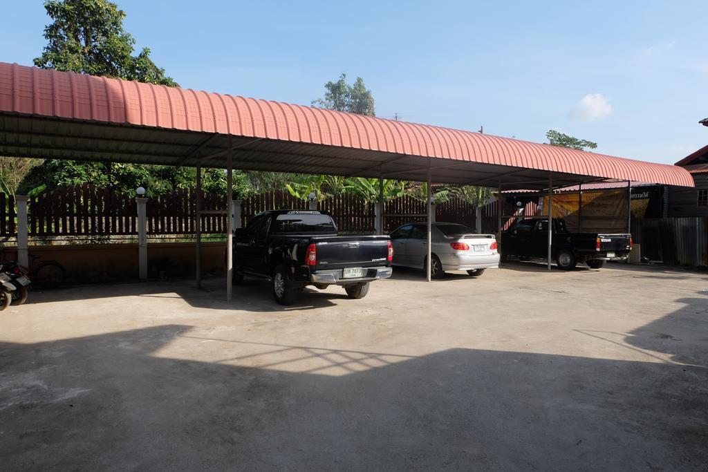 J-Safe Guesthouse Sukhothai Exterior photo