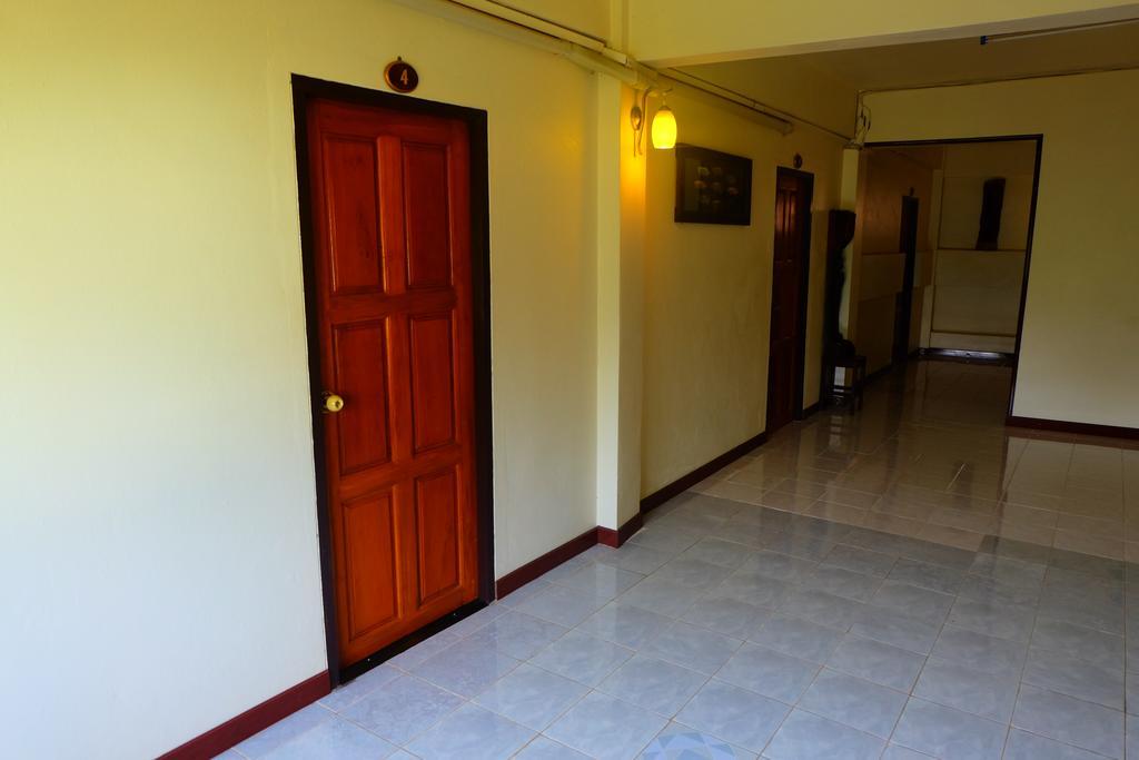 J-Safe Guesthouse Sukhothai Exterior photo