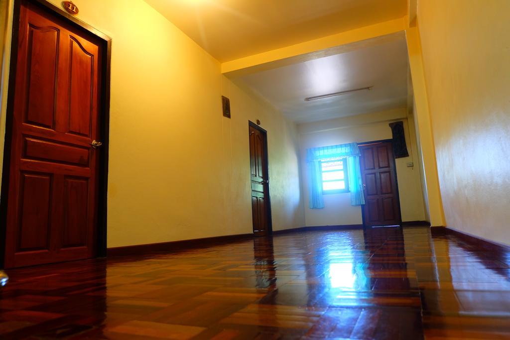 J-Safe Guesthouse Sukhothai Exterior photo